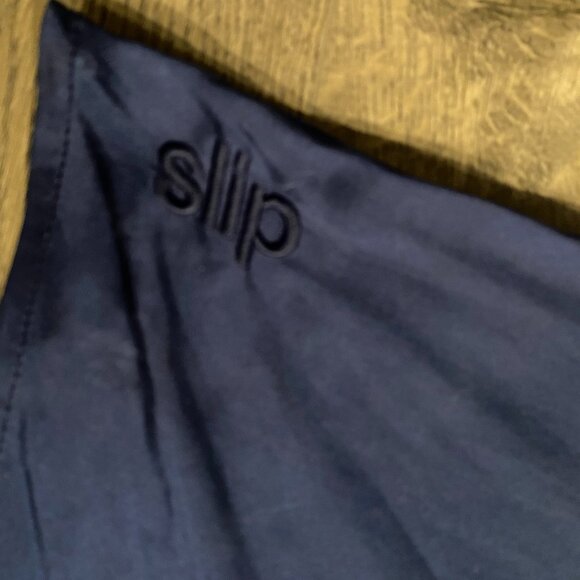 SLIP SILK PILLOWCASE NAVY - Picture 3 of 3